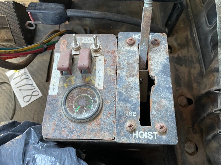 mack-dm688s-image-58