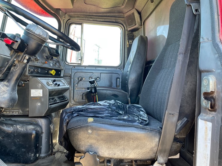 mack-dm688s-image-51