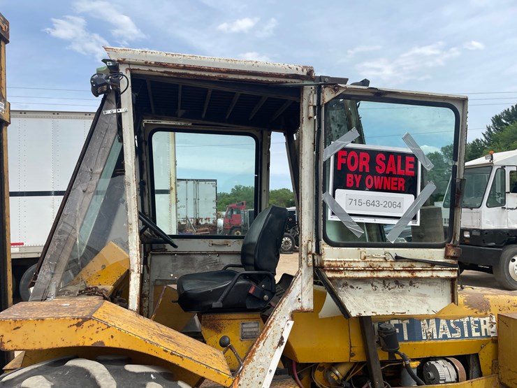 #302-•-liftmaster-rough-terrain-forklift-(boyceville-wi)-image-15