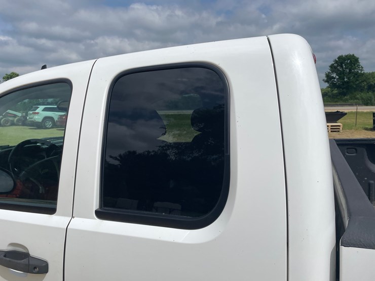 2010-chevrolet-silverado-1500-lt-image-18