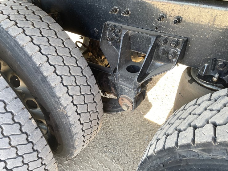 2019-kenworth-t880-image-25