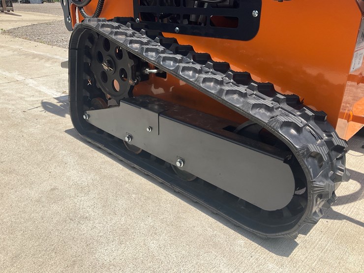 #1001-•-unused-landhero-mini-skid-steer-loader-image-5