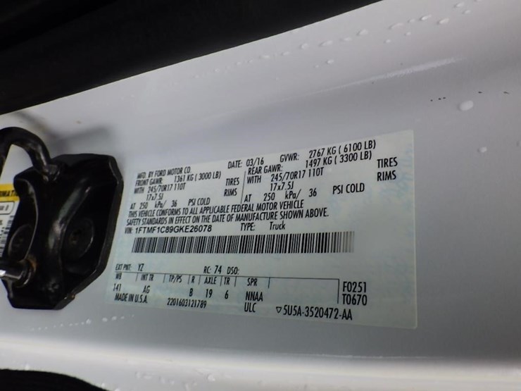 2016-ford-f150-xl-image-31