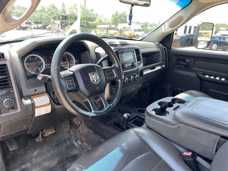 2014-dodge-ram-5500-image-11