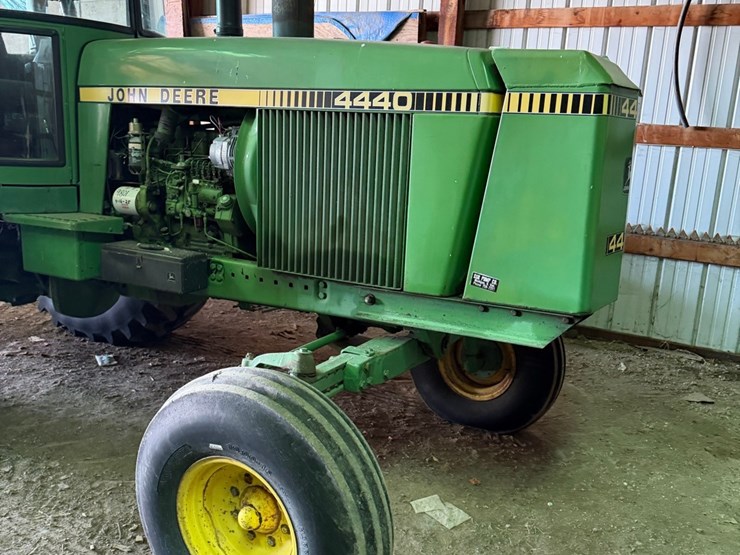 john-deere-4440-image-5