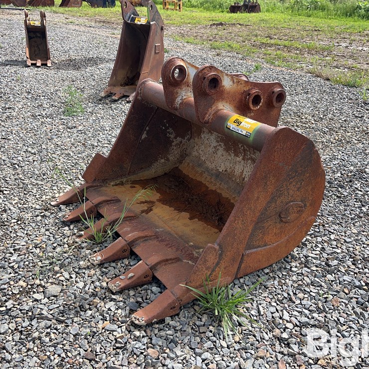 Strickland 36" Backhoe Bucket