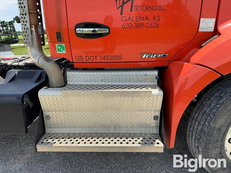 2016-kenworth-t680-image-17