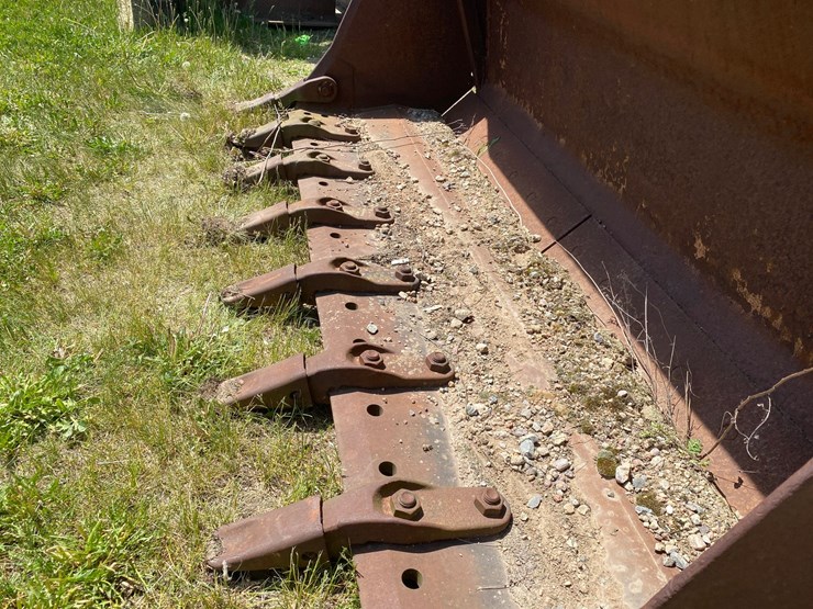 #7075-•-88"-4-in-1-loader-backhoe-bucket-(deerbrook,-wi)-image-13