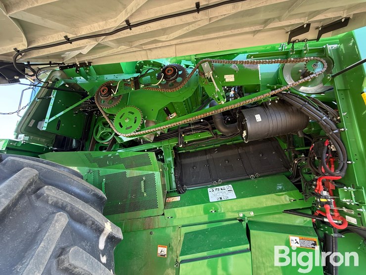 2020-john-deere-s790-image-17