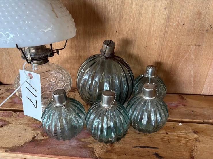 oil-lamp-&-glass-balls-image-2