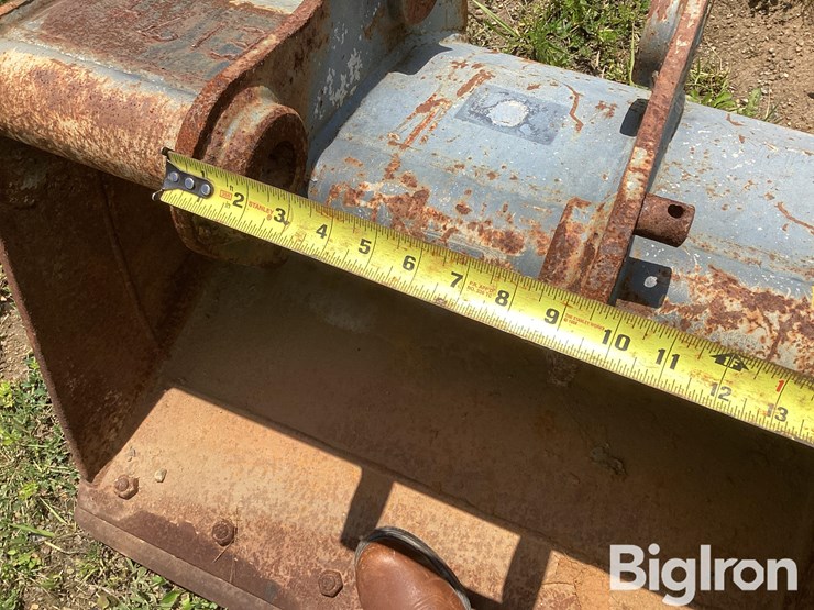 strickland-35"-excavator-bucket-image-10