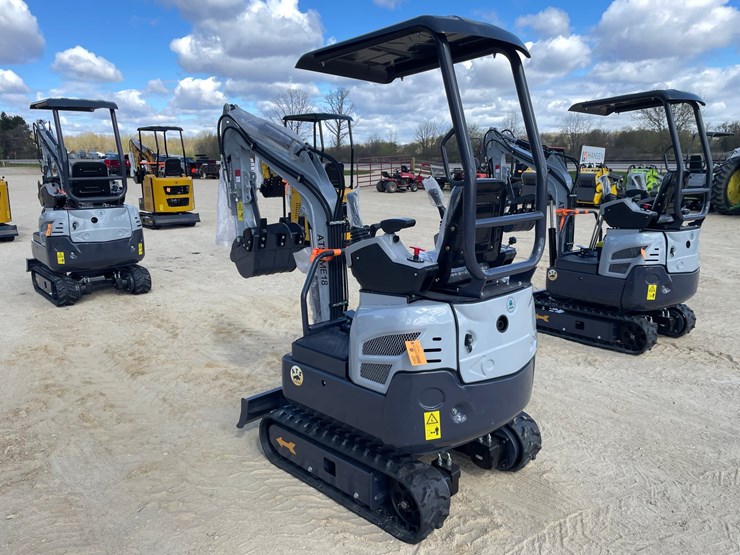 #1107-•-new-ats-me18-mini-excavator-image-4