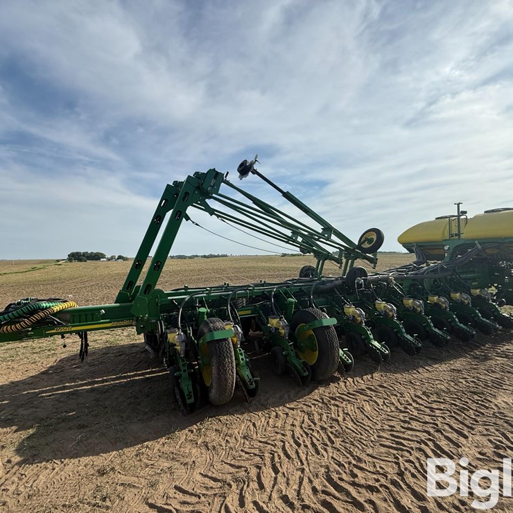 2011 JOHN DEERE 1770NT CCS