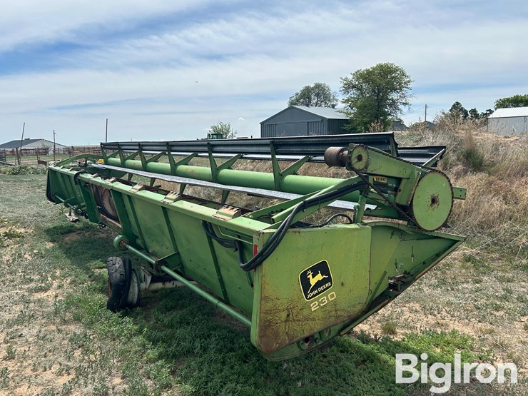 1982-john-deere-230-image-7