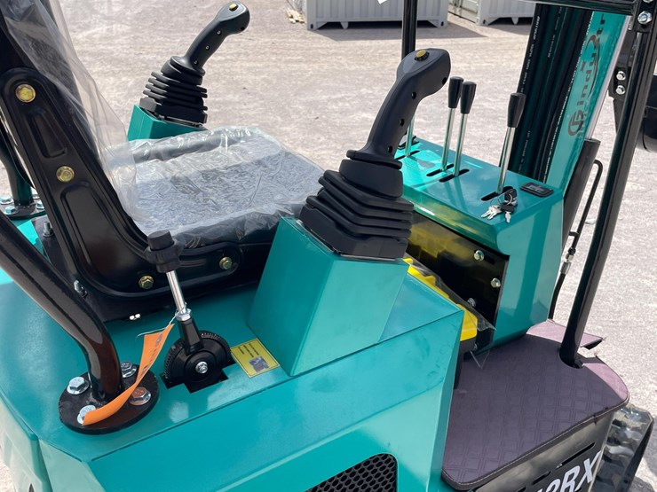 #2652-•-unused-cfg-mini-excavator-image-30