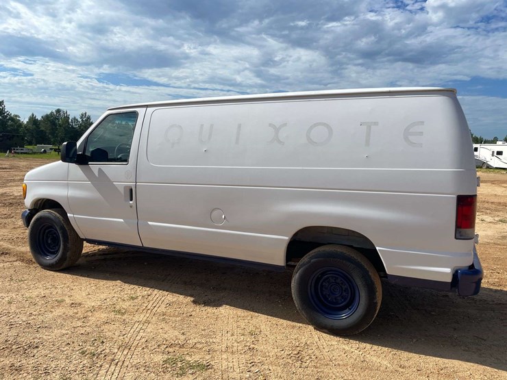2006-ford-e250-image-2