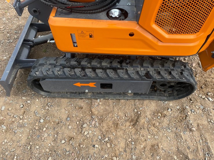 #2017-•-unused-2026-landhonor-mini-excavator-image-13