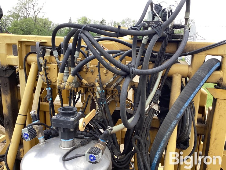 2001-ag-chem-rogator-854-self-propelled-sprayer-image-15