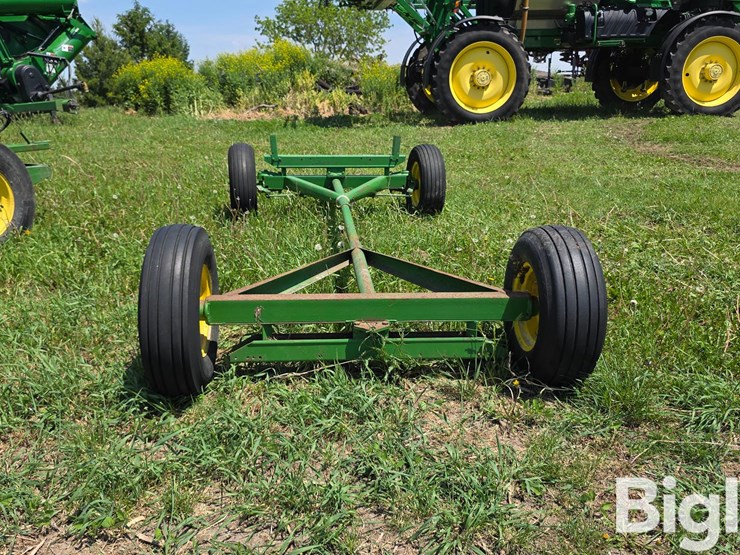 john-deere-running-gear-trailer-image-6