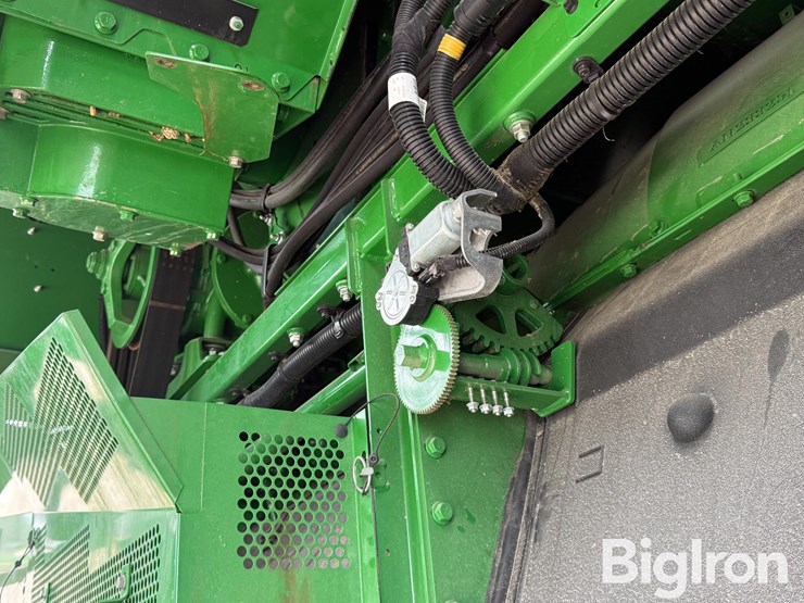 2019-john-deere-s780-image-13