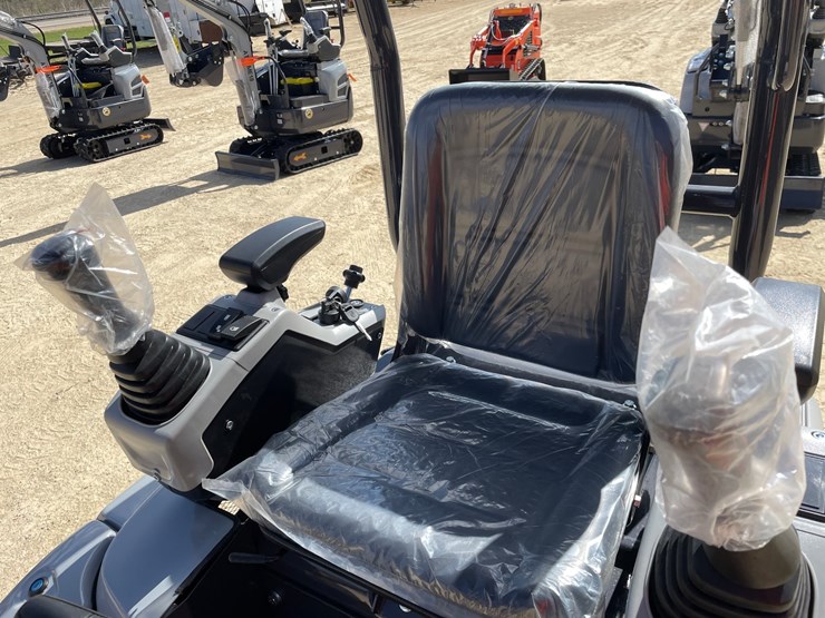 #1106-•-new-ats-me18-mini-excavator-image-10