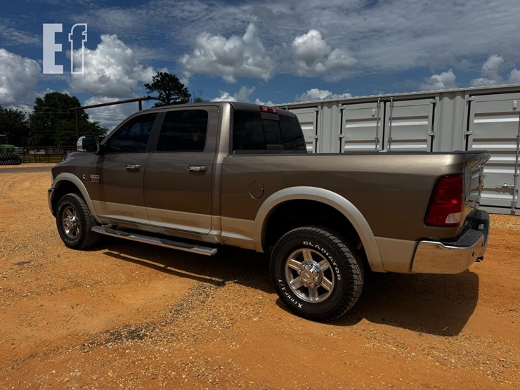 2010-dodge-2500-image-2