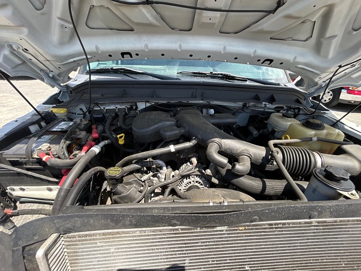 2014-ford-f550-image-8