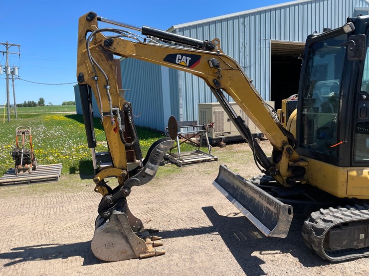 caterpillar-303.5e2-cr-image-13
