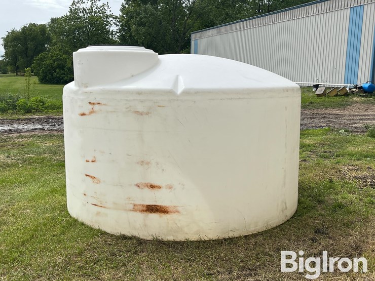 norwesco-1,300-gal-poly-tank-image-7