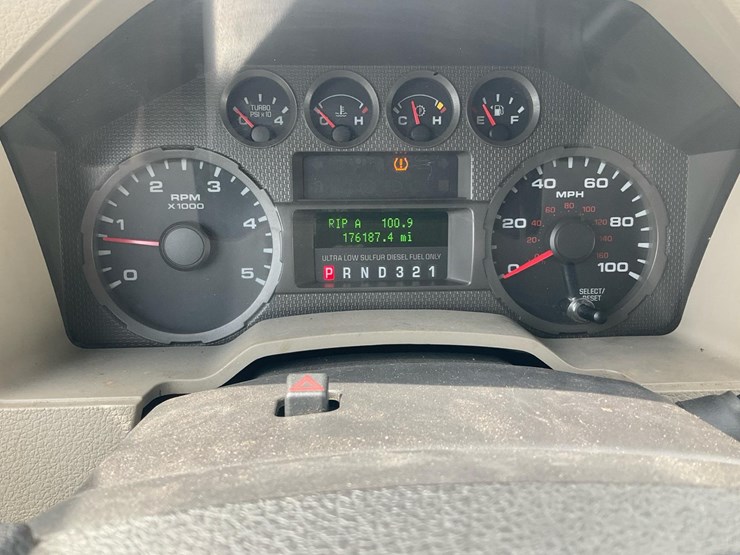 2008-ford-f250-image-25