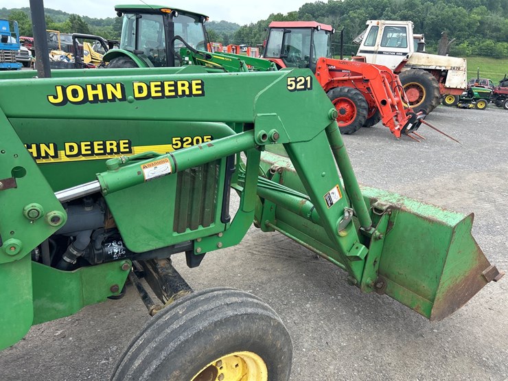 john-deere-5205-image-8