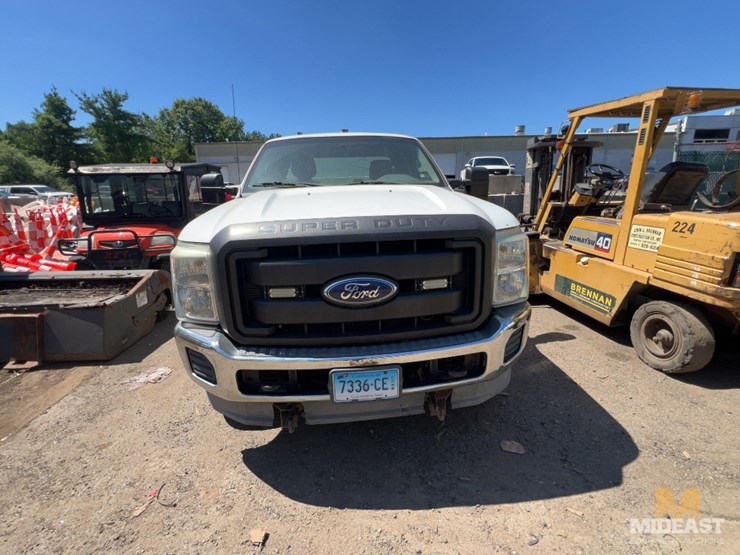 2011-ford-f350-image-7