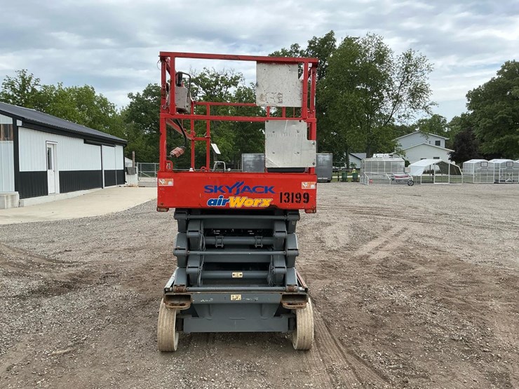 #1303-•-2007-skyjack-sj4632-scissor-lift-image-6