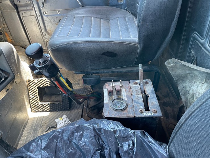 mack-dm688s-image-54