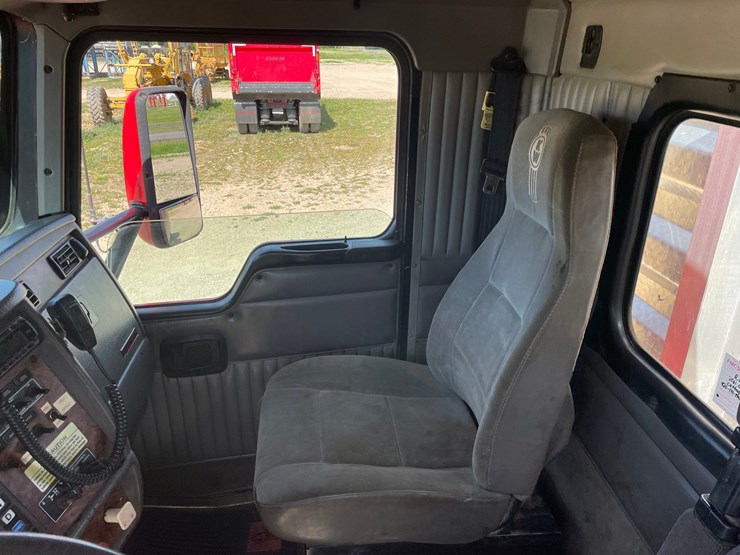 2003-kenworth-t800-image-44