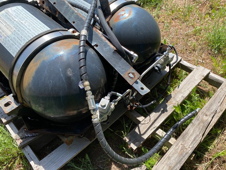 #7419-•-(2)-cng-fuel-tanks-(antigo,-wi)-image-8