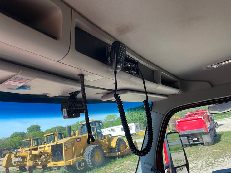 2019-kenworth-t880-image-44