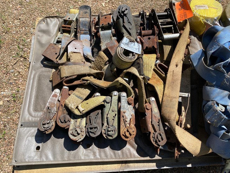 #7431-•-pallet-of-2"-ratchets-and-straps-(antigo,-wi)-image-5