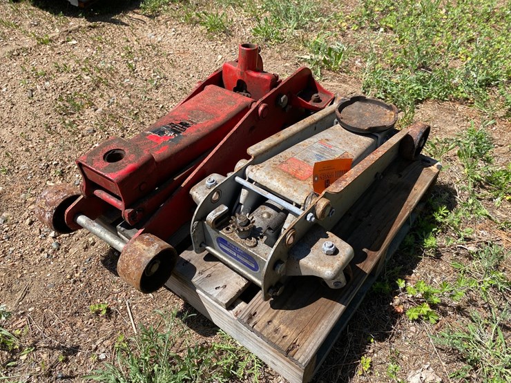#7433-•-(2)-floor-jacks-(antigo,-wi)-image-10