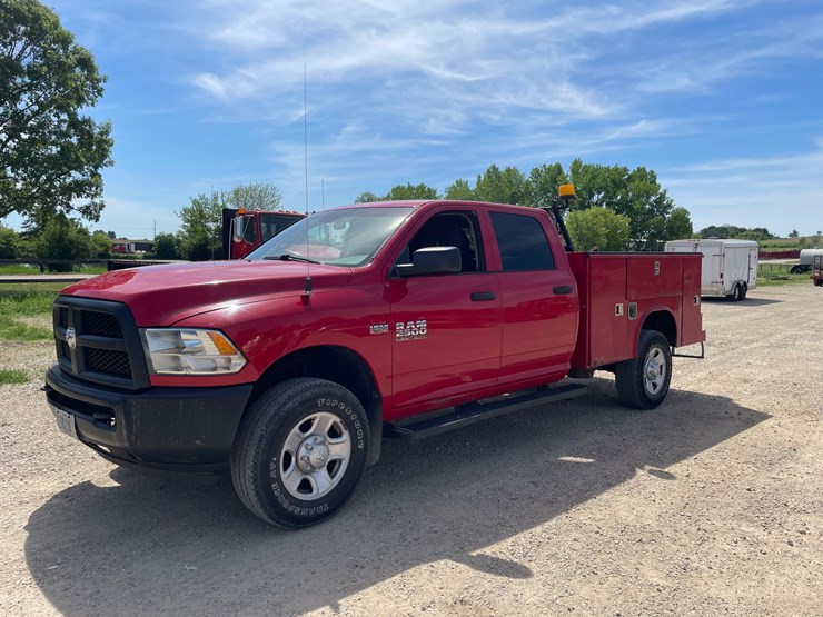 2015-dodge-ram-2500-image-1