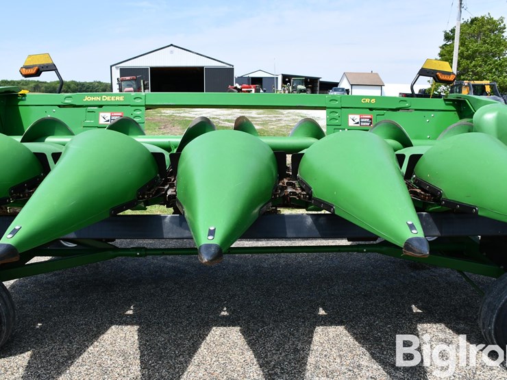 2025-john-deere-6-image-11