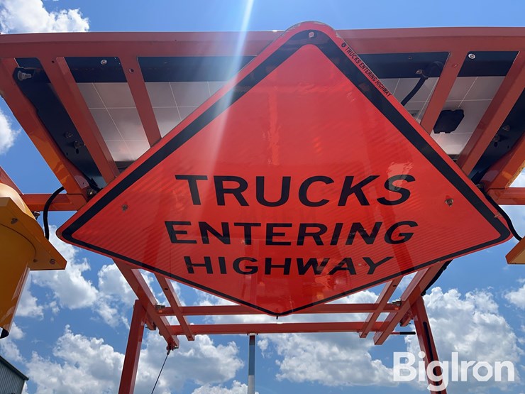 2023-wanco-traffic-control-trailered-caution-sign-image-17