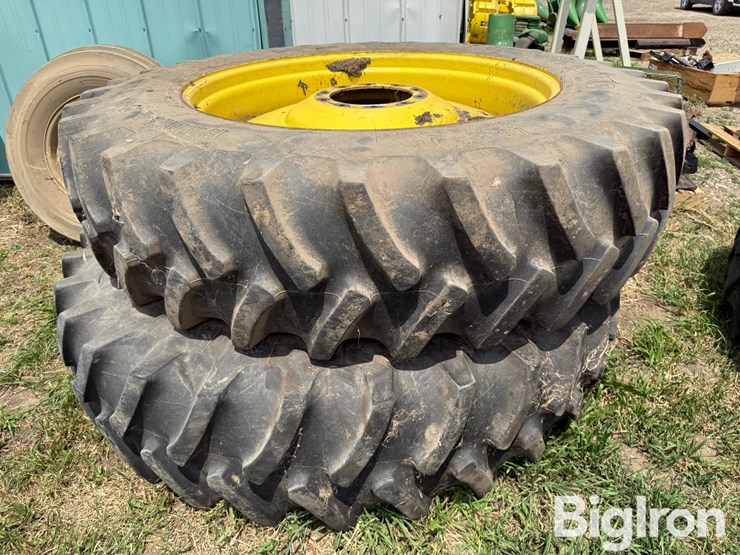 john-deere-8200-image-2