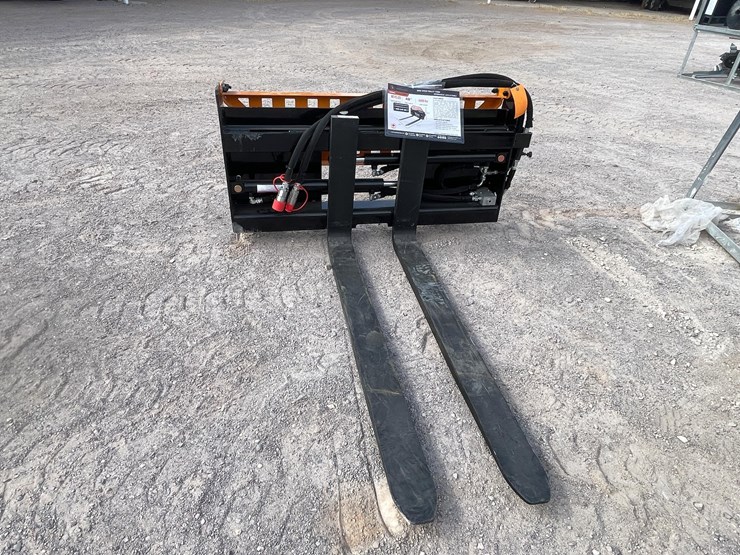 #2780-•-unused-2026-wolverine-adjustable-hydraulic-pallet-fork-attachments-image-3