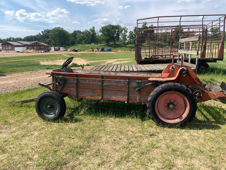 #2010-•-vintage-manure-spreader-(colfax-wi)-image-7