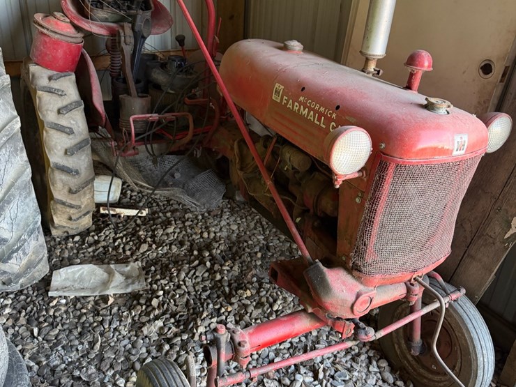 ihc-cub,-￼has-belly-mower-image-27