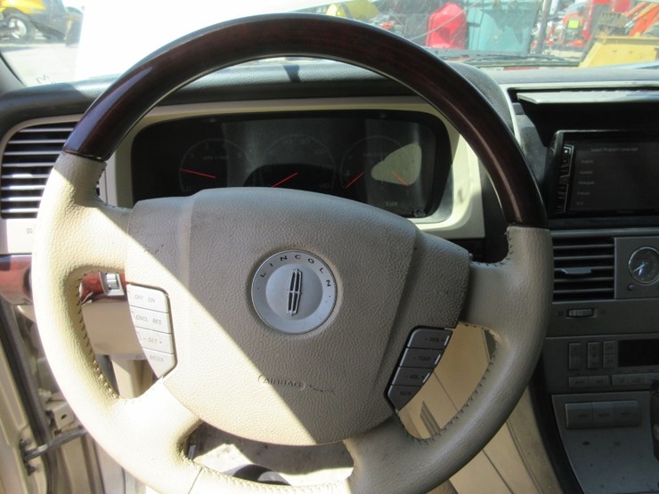 2005-lincoln-aviator-image-8
