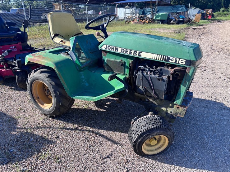 john-deere-316-image-1