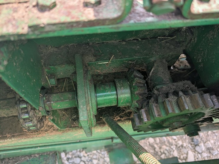 john-deere-327-image-21