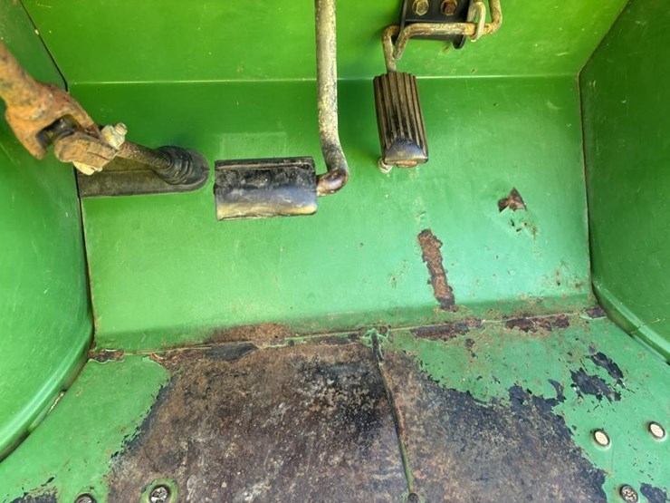 john-deere-gator-image-17